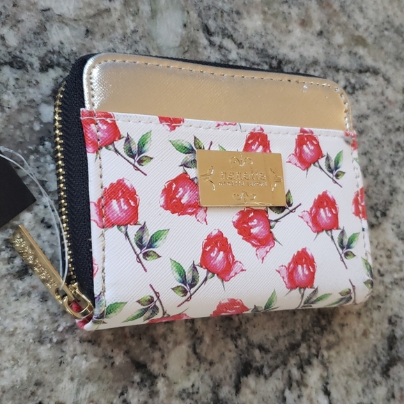 Nanette Lepore Handbags - Nanette Lepore RFID Wallet